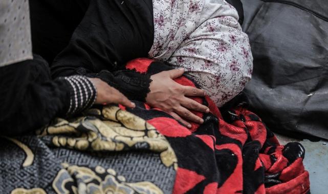 İsrail'den Maghazi Kampı'na saldırı: Çocukları katlettiler