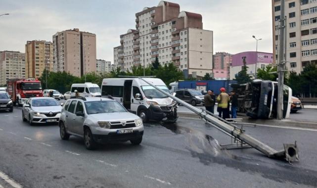 İstanbul'da işçi servisi devrildi: 13 kişi yaralandı