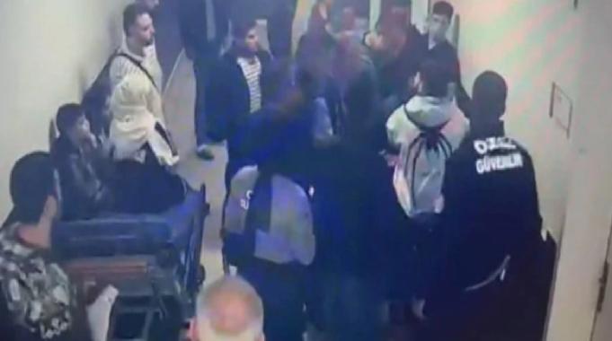 İstanbul'da kendisine müdahale eden doktora sedye üzerinden saldıran şahıs tutuklandı