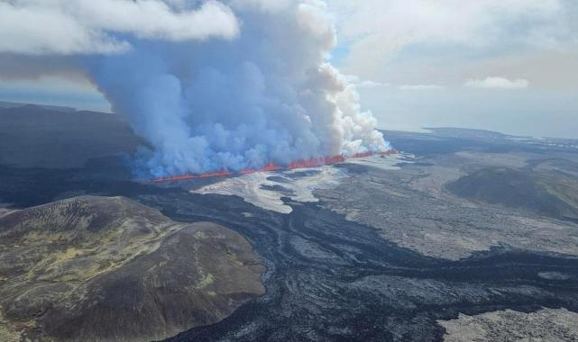 İzlanda'da Aralık'tan beri 5. yanardağ patlaması