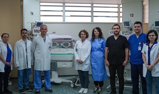 İzmir'de 430 gram doğan prematüre bebeğe kalp ameliyatı