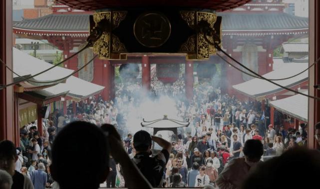 Japonya, yendeki değer kaybının da etkisiyle turist akınına uğradı