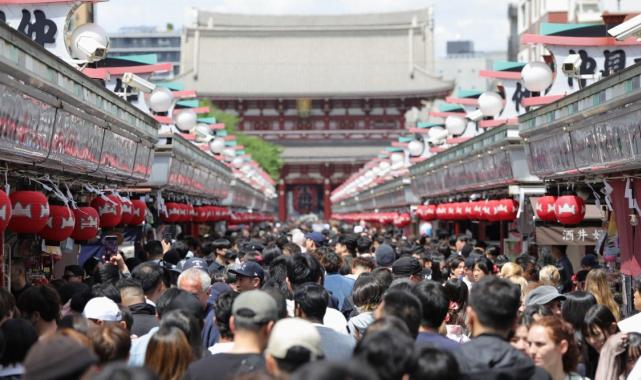 Japonya, yendeki değer kaybının da etkisiyle turist akınına uğradı