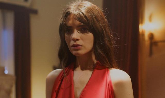 Kuş Uçuşu'nun Güliz'i Şifanur Gül kapakta! Pozları çok beğenildi