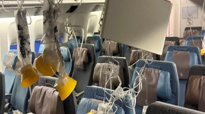 Londra-Singapur seferini yapan uçak türbülansa girdi