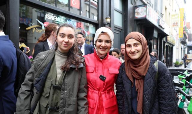 Mahinur Özdemir Göktaş, 24 sene sonra Brüksel’deki aile dükkanında yeniden kasaya geçti