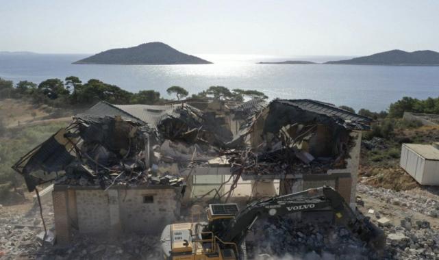 Mehmet Özhaseki açıkladı: Sahil şeridindeki kaçak yapılar yıkılacak