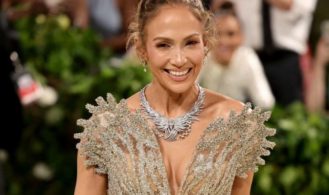 Met Gala 2024! Dünyaca ünlü isimler yine tarzları ve kostümleriyle dikkat çekti