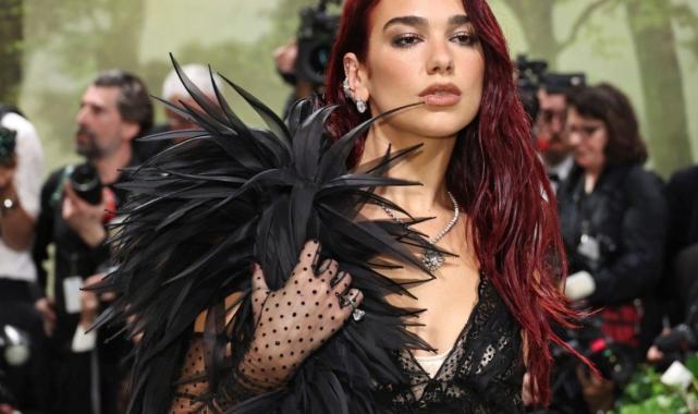 Met Gala 2024! Dünyaca ünlü isimler yine tarzları ve kostümleriyle dikkat çekti