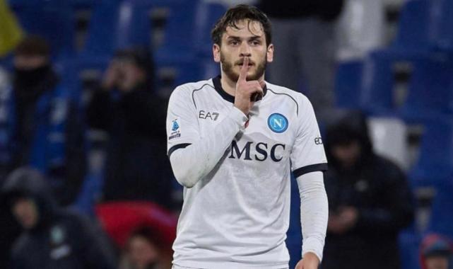 Napoli deplasmanda Fiorentina ile berabere kaldı