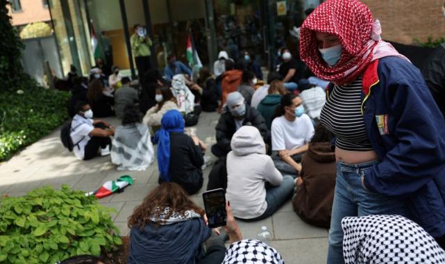 Oxford Üniversitesi’ndeki Gazze’ye destek eylemi: 16 gözaltı