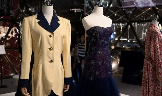 Prenses Diana'nın elbiseleri açık artırmayla satılacak