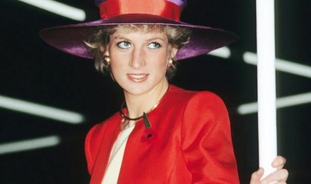 Prenses Diana'nın elbiseleri açık artırmayla satılacak