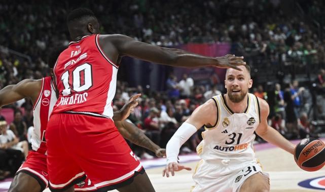 Real Madrid, Olympiakos'u yenerek finale yükseldi