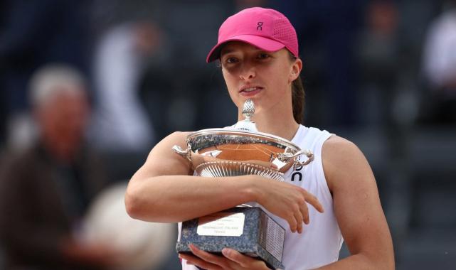Roma Açık Tenis Turnuvası'nda tek kadınlarda şampiyon Iga Swiatek!