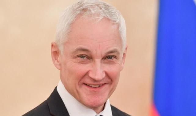 Rusya Devlet Başkanı Vladimir Putin Sergey Şoygu'yu Savunma Bakanlığı'ndan aldı