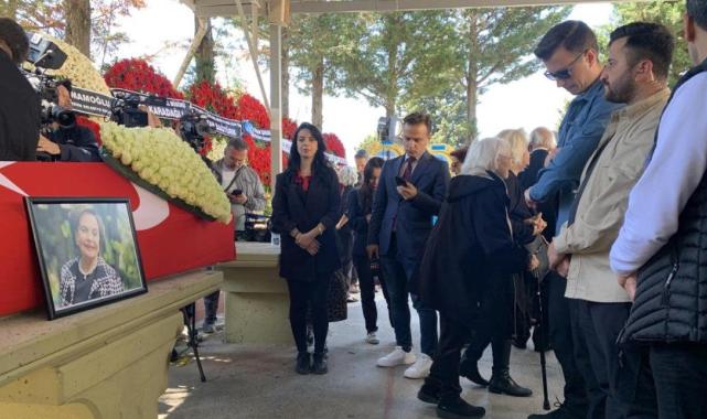 Sanatçı Ayten Gökçer'in cenaze töreni düzenlendi