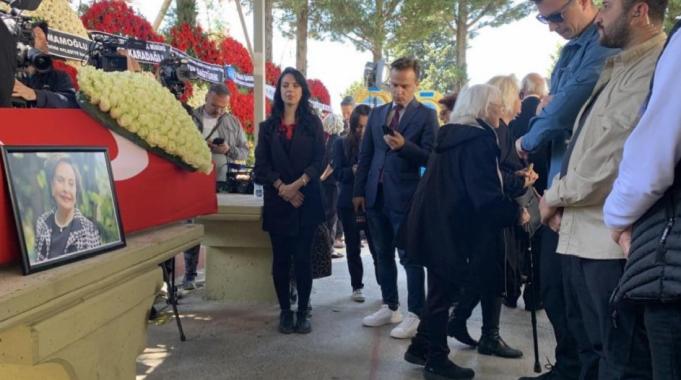 Sanatçı Ayten Gökçer'in cenaze töreni düzenlendi