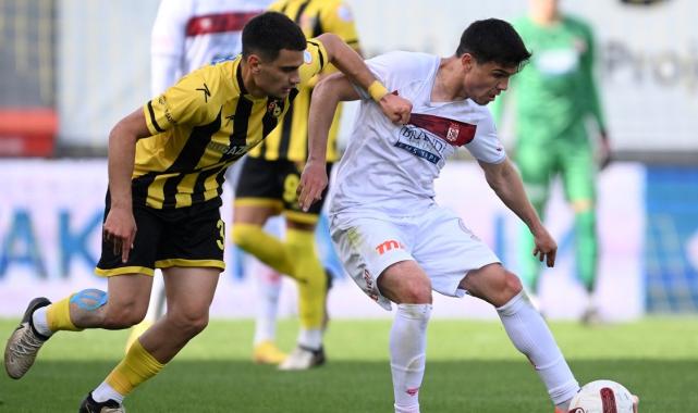 Sivasspor, deplasmanda İstanbulspor'u farklı yendi