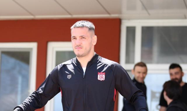 Sivasspor, Rey Manaj için en az 15 milyon euro bekliyor