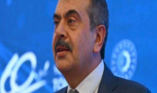 Bakan Tekin: Bir hafta içinde müfredatımız 1 milyon 372 bin defa indirildi