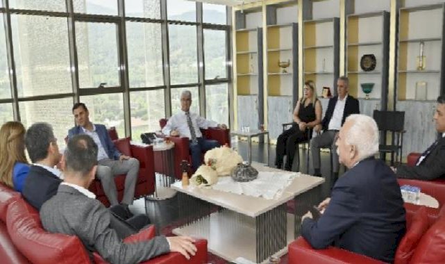 Başkan Zeyrek DİSK heyetini konuk etti