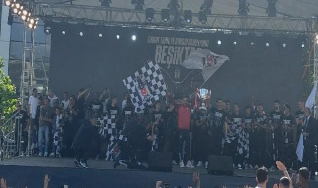 Beşiktaş, Türkiye Kupası şampiyonluğunu kutladı