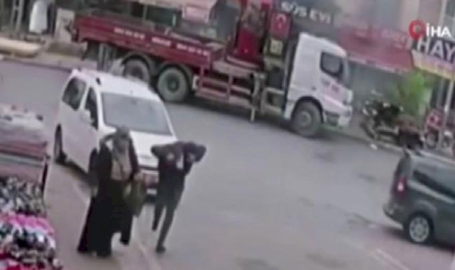 Esenyurt'ta korkunç patlama: Sesi duyan kaçacak yer aradı