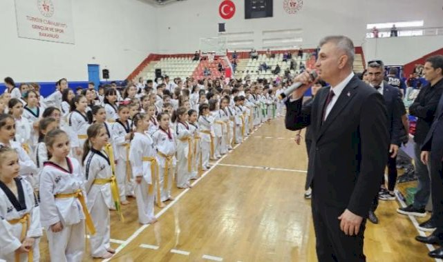 Gölcük Belediyespor sporcuları kuşak atlama sevincini paylaştı