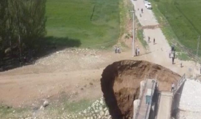 Konya'da obruk oluşumunu görüntülerken korku dolu anlar yaşadı