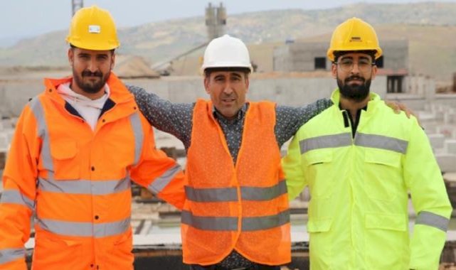 Siirt'te inşaat işçiliği yapan baba ile iki oğlu birlikte inşaat teknolojisi okuyor