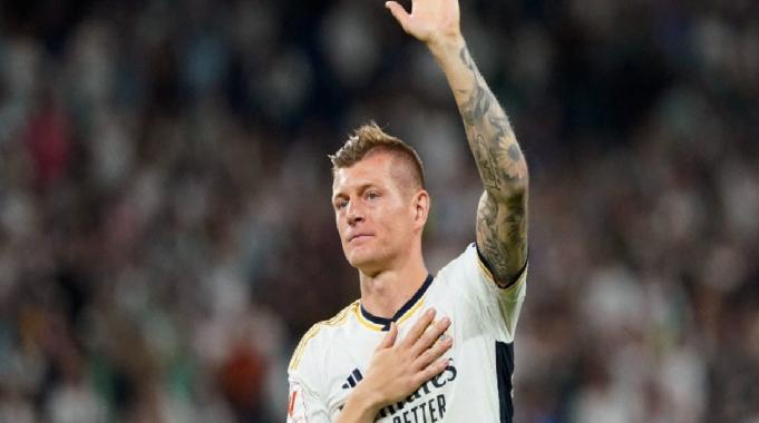 Toni Kroos futbola veda etti