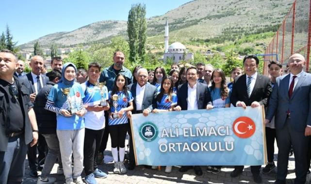 Vali Çiçek ve Başkan Büyükkılıç’tan Yahyalı ilçesine ziyaret