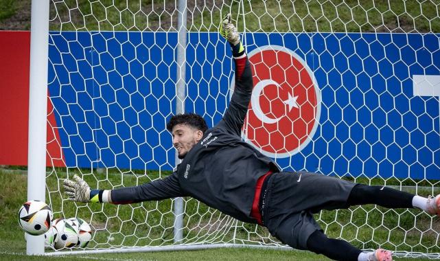 A Milli Takım'da sakatlık şoku! Mert Günok...