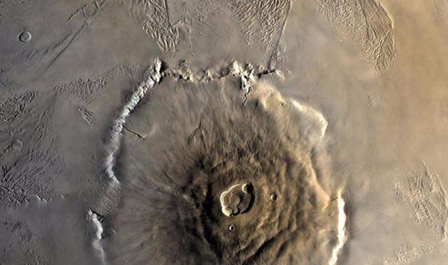 Astronotlar için sığınak olabilir: Mars'ta gizemli delikler keşfedildi