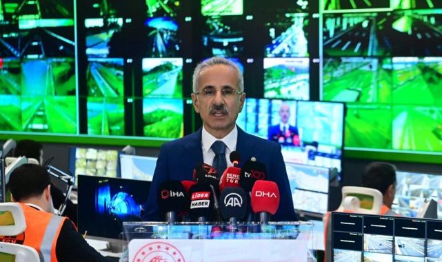 Bayram trafiği kara yolları Akıllı Ulaşım Sistemleri Merkezi'nden anlık takip ediliyor