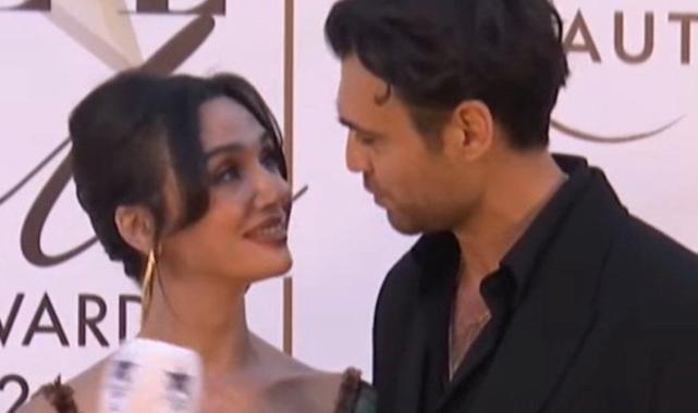 Birce Akalay ve Hakan Kurtaş'ın aşk dolu bakışları gündem oldu!