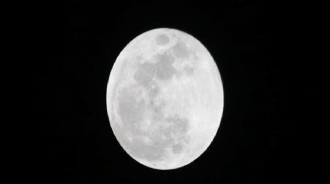 Çin, Ay&#039;ın karanlık yüzeyinden örnek toplayan ilk ülke oldu