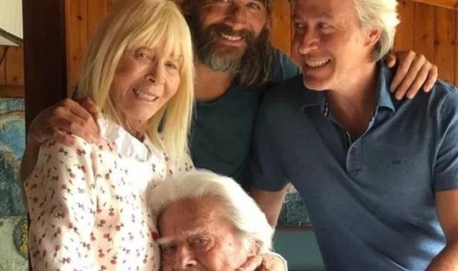 Cüneyt Arkın'ın eşi Betül Cüreklibatır: Cüneyt'ten sonra bunalıma girdim, tedavi gördüm