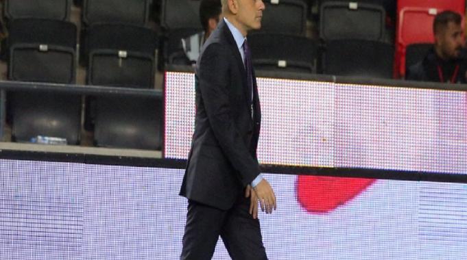 Cüneyt Çakır: Türkiye ve Gürcistan gruptan el ele çıksın