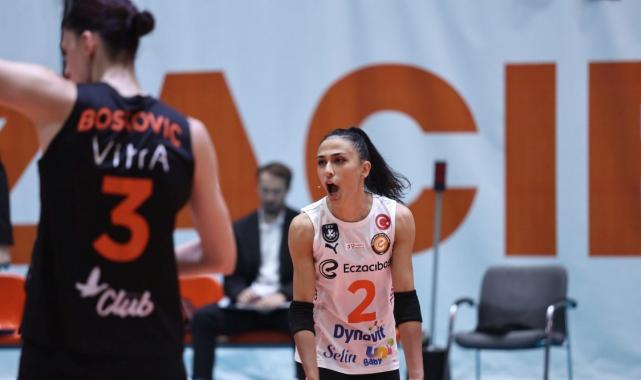 Eczacıbaşı, Simge Aköz’le sözleşme yeniledi