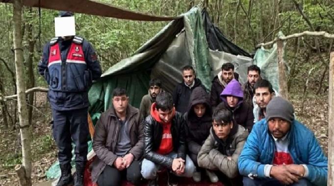 Edirne Meriç’te 11 göçmen yakalandı