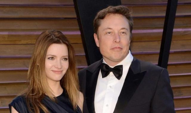 Elon Musk, özel jetiyle eski karısının düğününe gitti