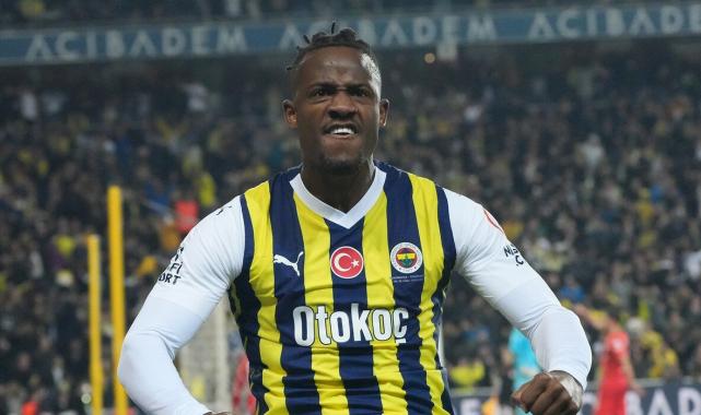 Fenerbahçe, Michy Batshuayi'nin sözleşmesini yeniledi