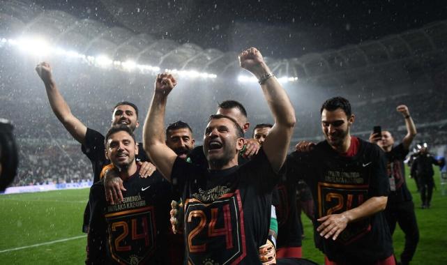 Galatasaray'dan Okan Buruk hamlesi! İmza töreni yapılacak