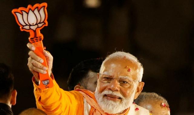 Hindistan'da 6 haftalık seçim maratonu sona erdi: Başbakan Modi önde