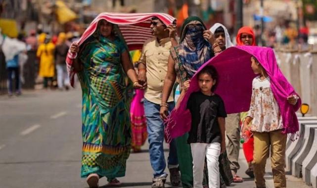 Hindistan’da aşırı sıcaklarda 33 seçim görevlisi hayatını kaybetti