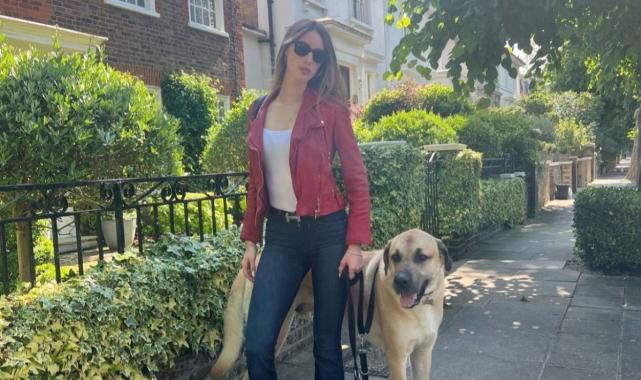 İngiltere'de yaşayan genç kız kangal cinsi köpeğiyle dikkat çekiyor
