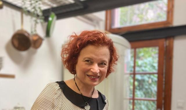 İnsanın hayatını, sağlığını ve kendi bedeninin tanımasına yardımcı olan kitap: Kolay Ayurveda