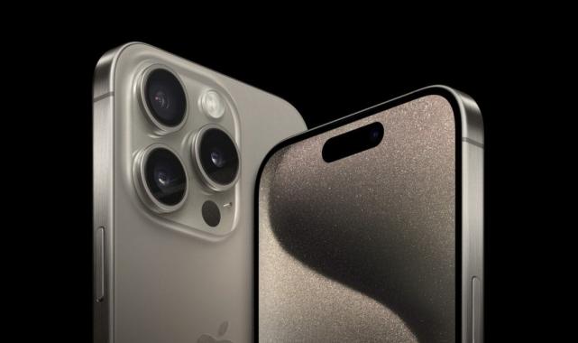 iPhone kullanıcılarına kötü haber: Kendiliğinden oluşan çatlaklar ücretsiz tamir edilmeyecek